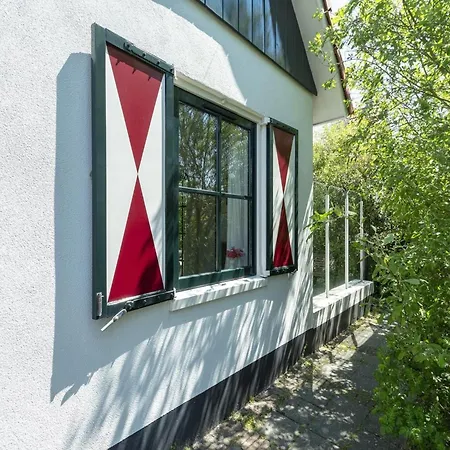 Beautifully Situated Luxury On The Water Villa Callantsoog