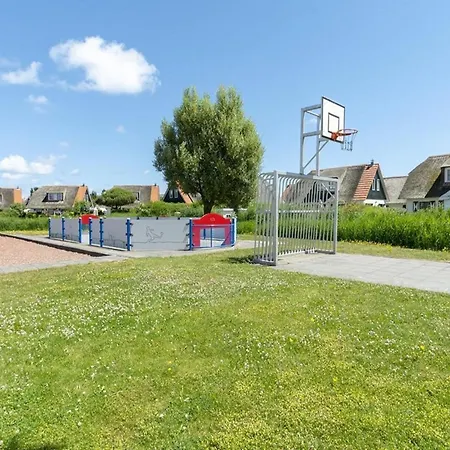 With View Over The Park De Buitenplaats Vila *