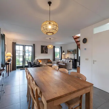 Vila With View Over The Park De Buitenplaats *