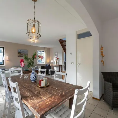 With View Over The Park De Buitenplaats Vila