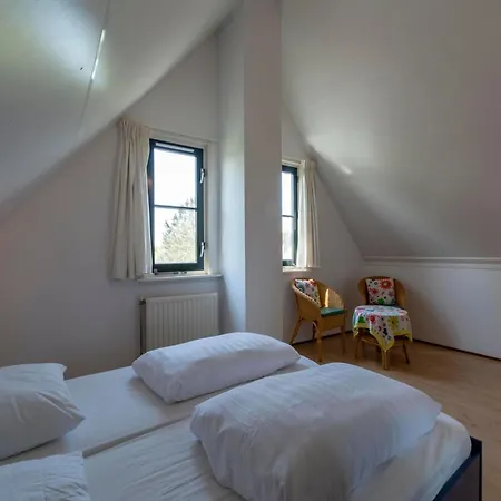 With View Over The Park De Buitenplaats Vila