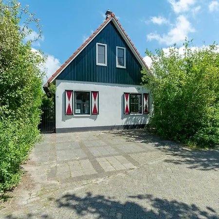 With View Over The Park De Buitenplaats *