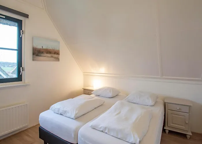 With View Over The Park De Buitenplaats * Callantsoog