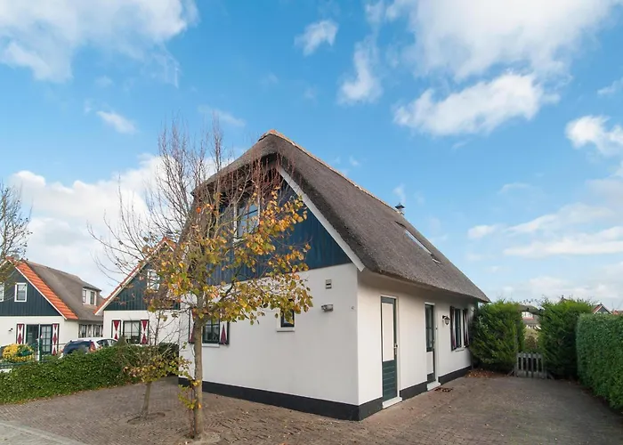 With View Over The Park De Buitenplaats *