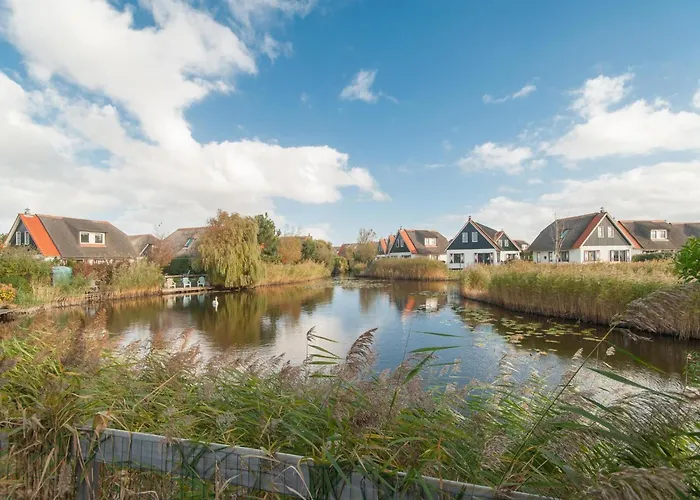 With View Over The Park De Buitenplaats Villa Callantsoog