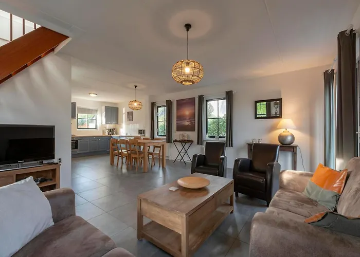 With View Over The Park De Buitenplaats Villa Callantsoog