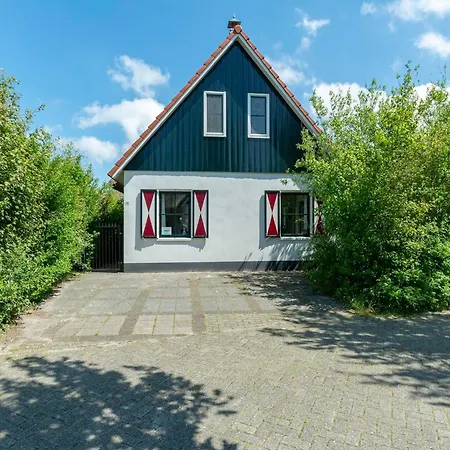 With View Over The Park De Buitenplaats