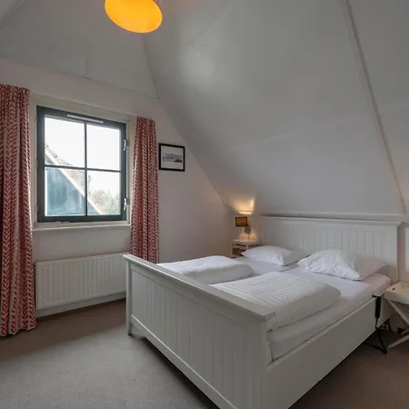 Villa With View Over The Park De Buitenplaats