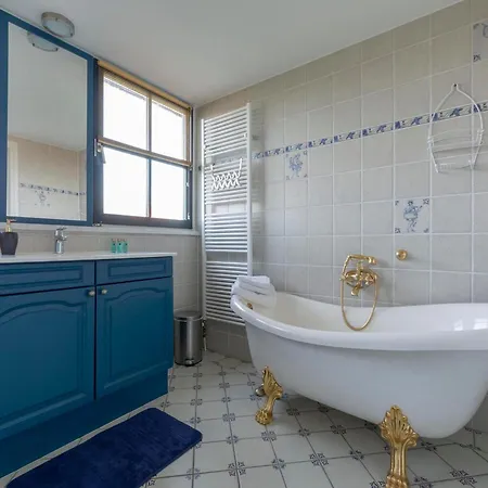 With View Over The Park De Buitenplaats Villa