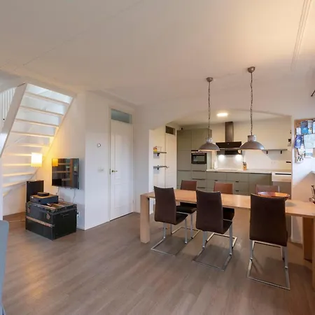 With View Over The Park De Buitenplaats * Callantsoog