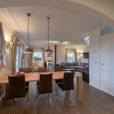 With View Over The Park De Buitenplaats